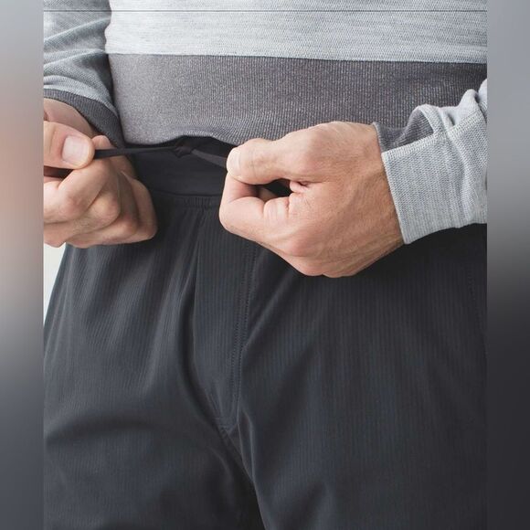 Lululemon Seawall Track Pant 2.0 Lined in 
Deep Coal Size Small - Picture 9 of 16